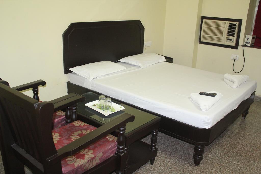 Hotel Vijayabhanu Visakhapatnam Zimmer foto