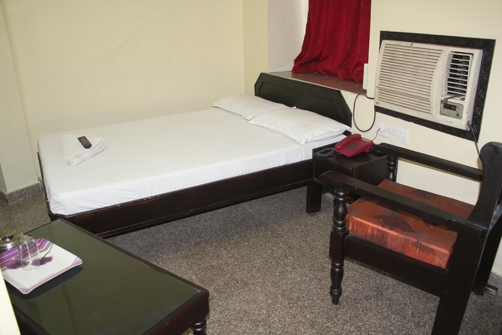 Hotel Vijayabhanu Visakhapatnam Zimmer foto
